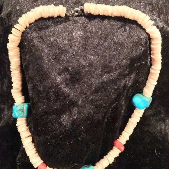 Puka turquoise helshi choker - Picture 6 of 8